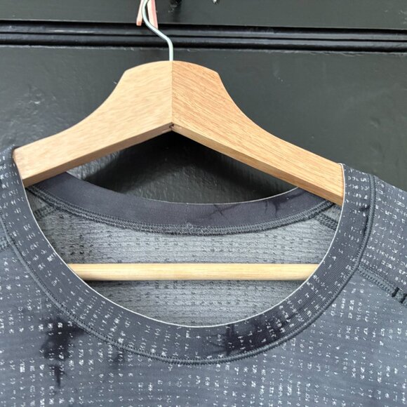 👕🍋 RARE FIND Men's Lululemon Metal Vent Tech Long Sleeve Shirt 2.0 - Picture 2 of 3